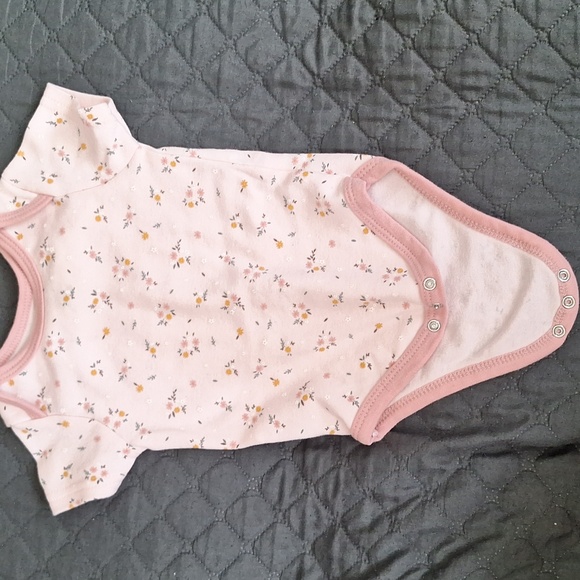 Baby Girl Onesies, 6-9 months - Picture 6 of 6